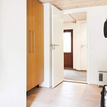 6 Person In F Revejle Holiday home *