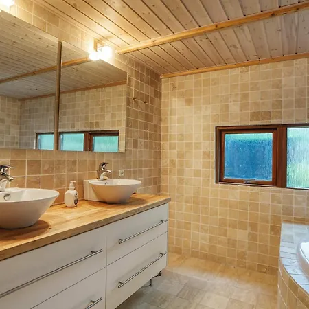 度假居 6 Person In Farevejle-by Traum *